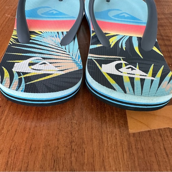 Quiksilver Kids Flip Flops. Blue/Black/Orange/Yellow. Size Big Kid 4/5. - Picture 8 of 9
